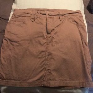 Brown skort. 🕶 Very cute!